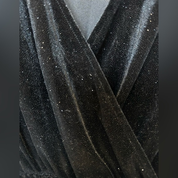 H&M Divided Black Velvet Long Sleeve Romper | Size 6 - Picture 2 of 7